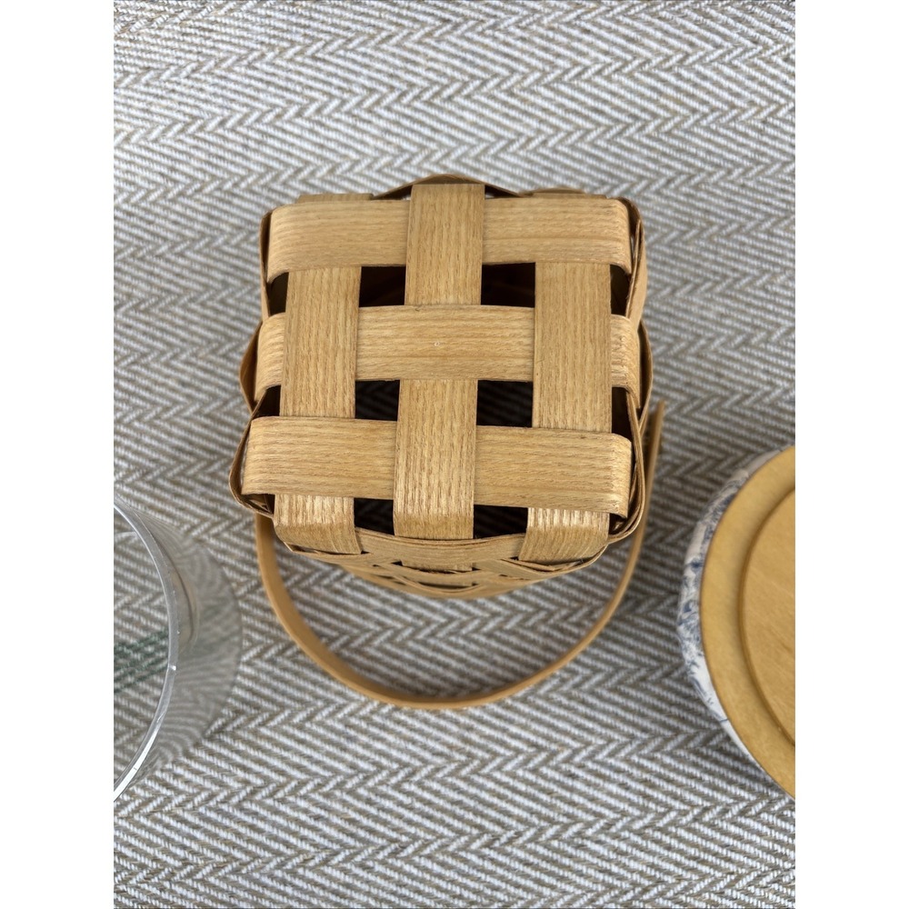 Peterboro Basket Co 5" Round Basket with Swing Handle and Toile Lid Protector - Picture 10 of 10